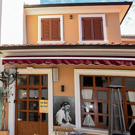 City Nest Shkoder Ngoại thất bức ảnh