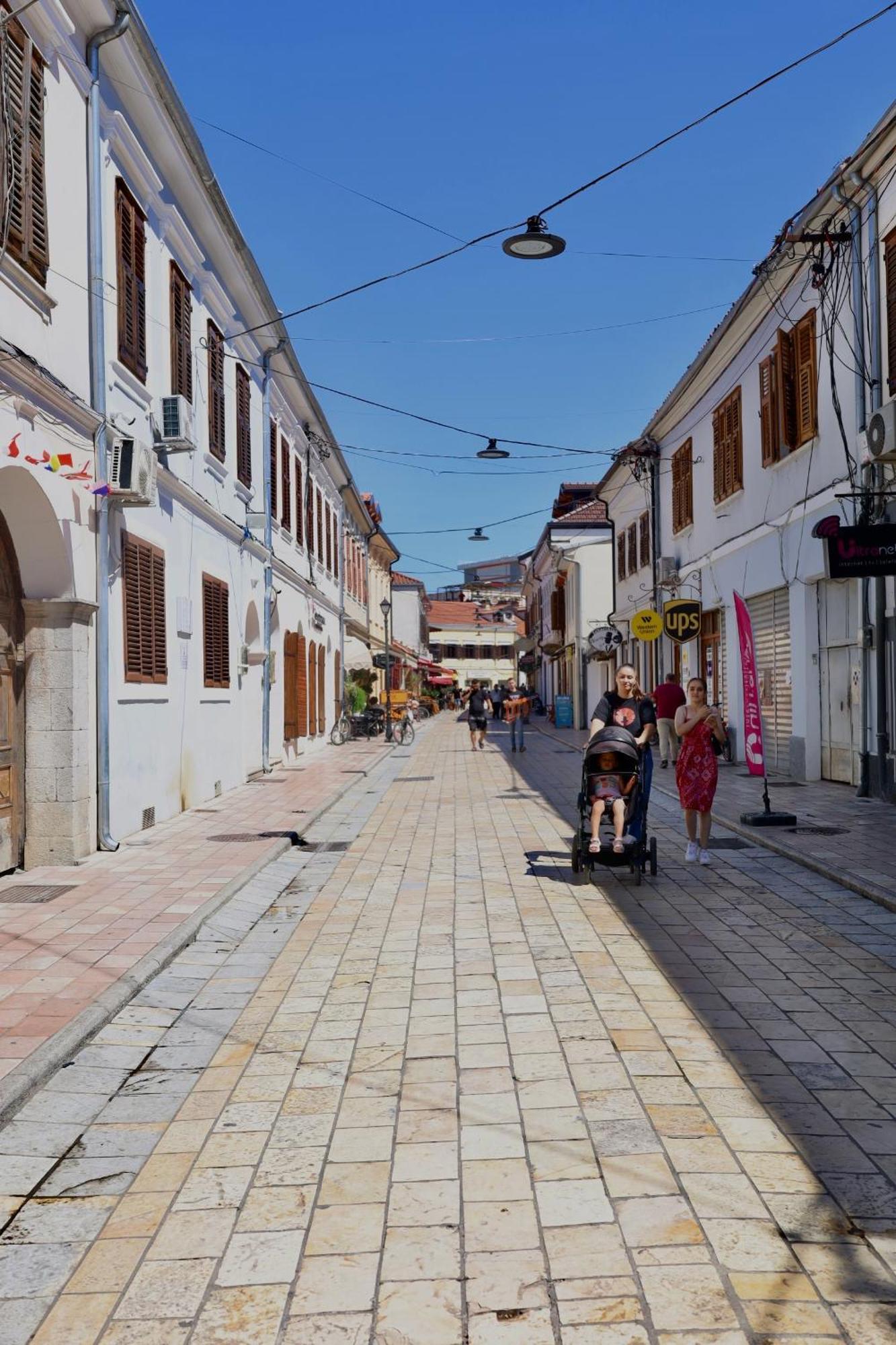 City Nest Shkoder Ngoại thất bức ảnh