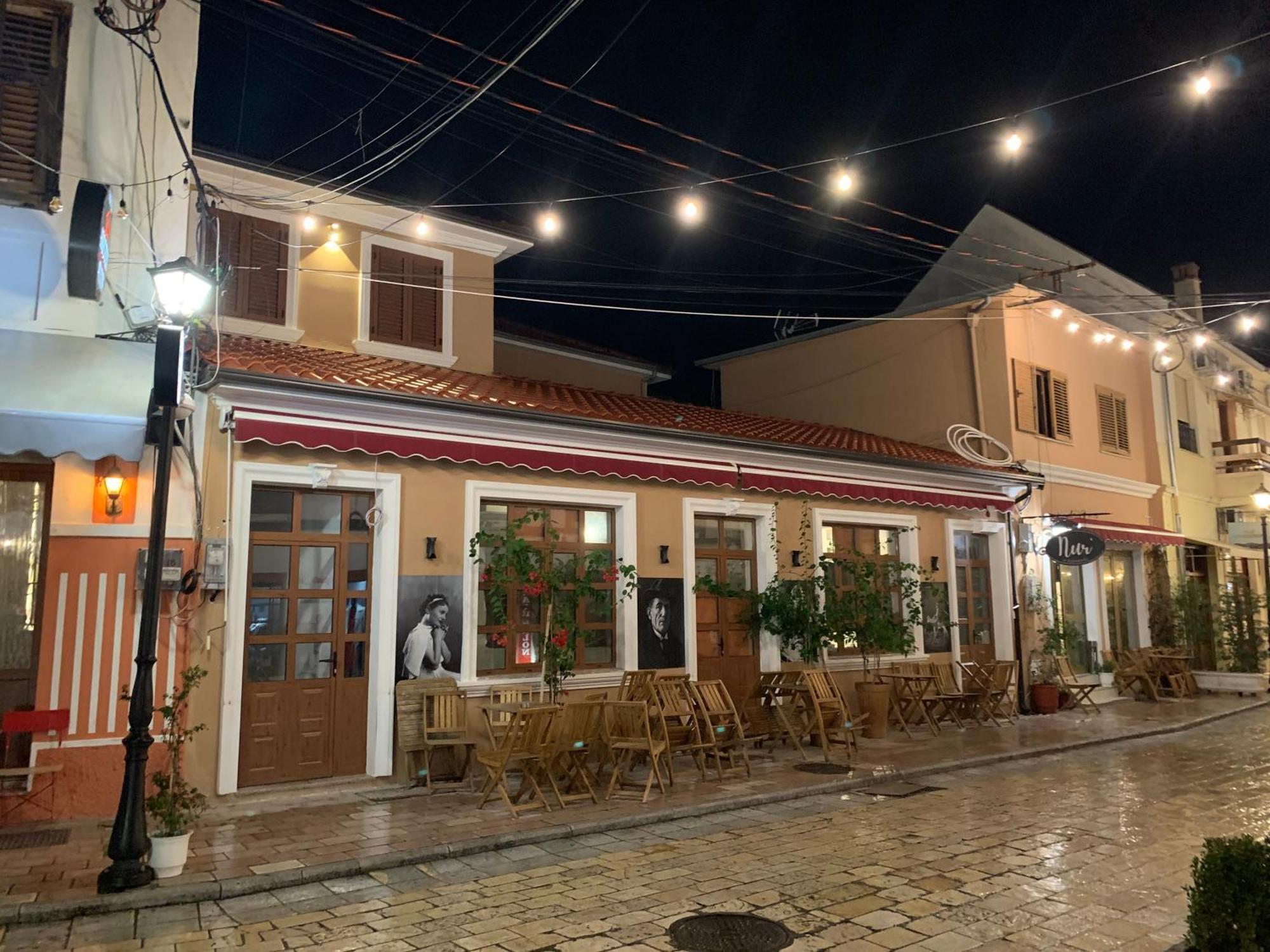 City Nest Shkoder Ngoại thất bức ảnh