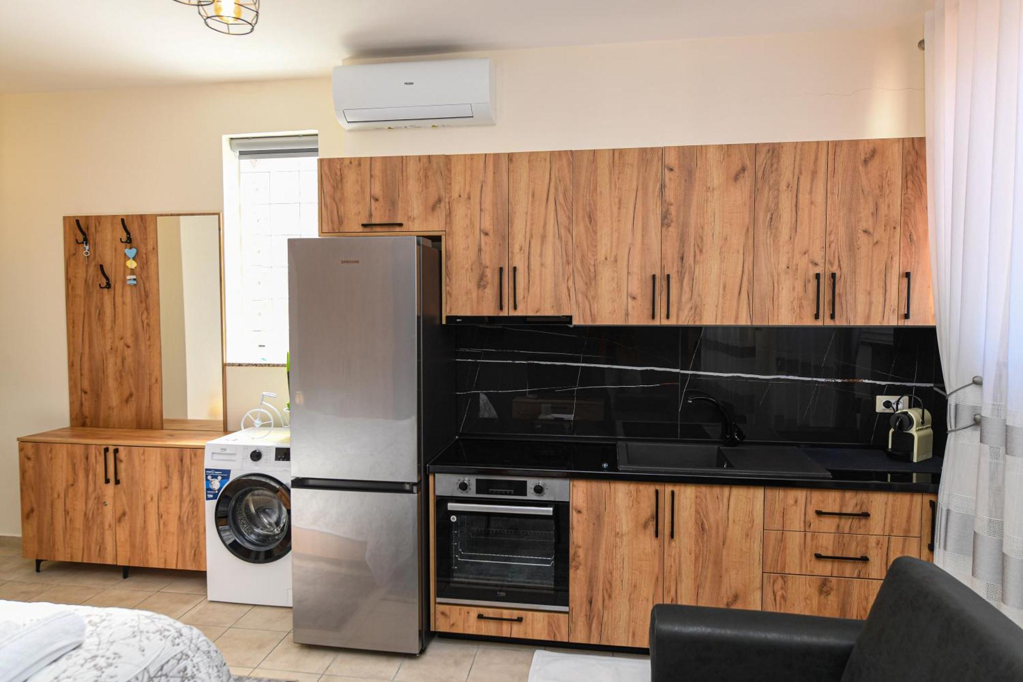 City Nest Shkoder Ngoại thất bức ảnh