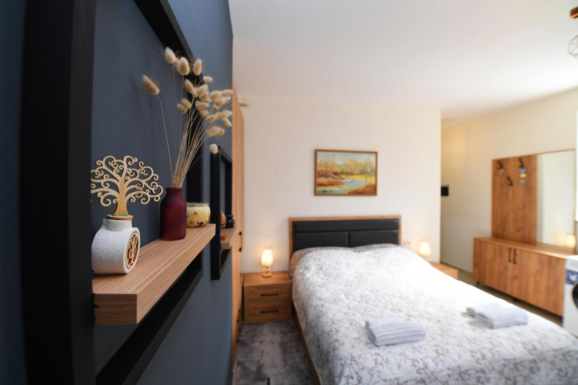 City Nest Shkoder Ngoại thất bức ảnh